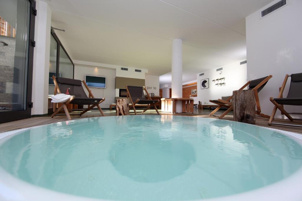 Baita Aurora Aparthotel Predazzo Kültér fotó